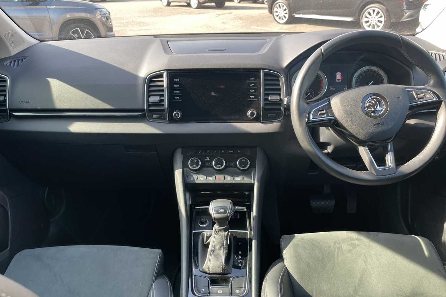 SKODA Karoq SUV 1.0 TSI (115ps) SE L DSG