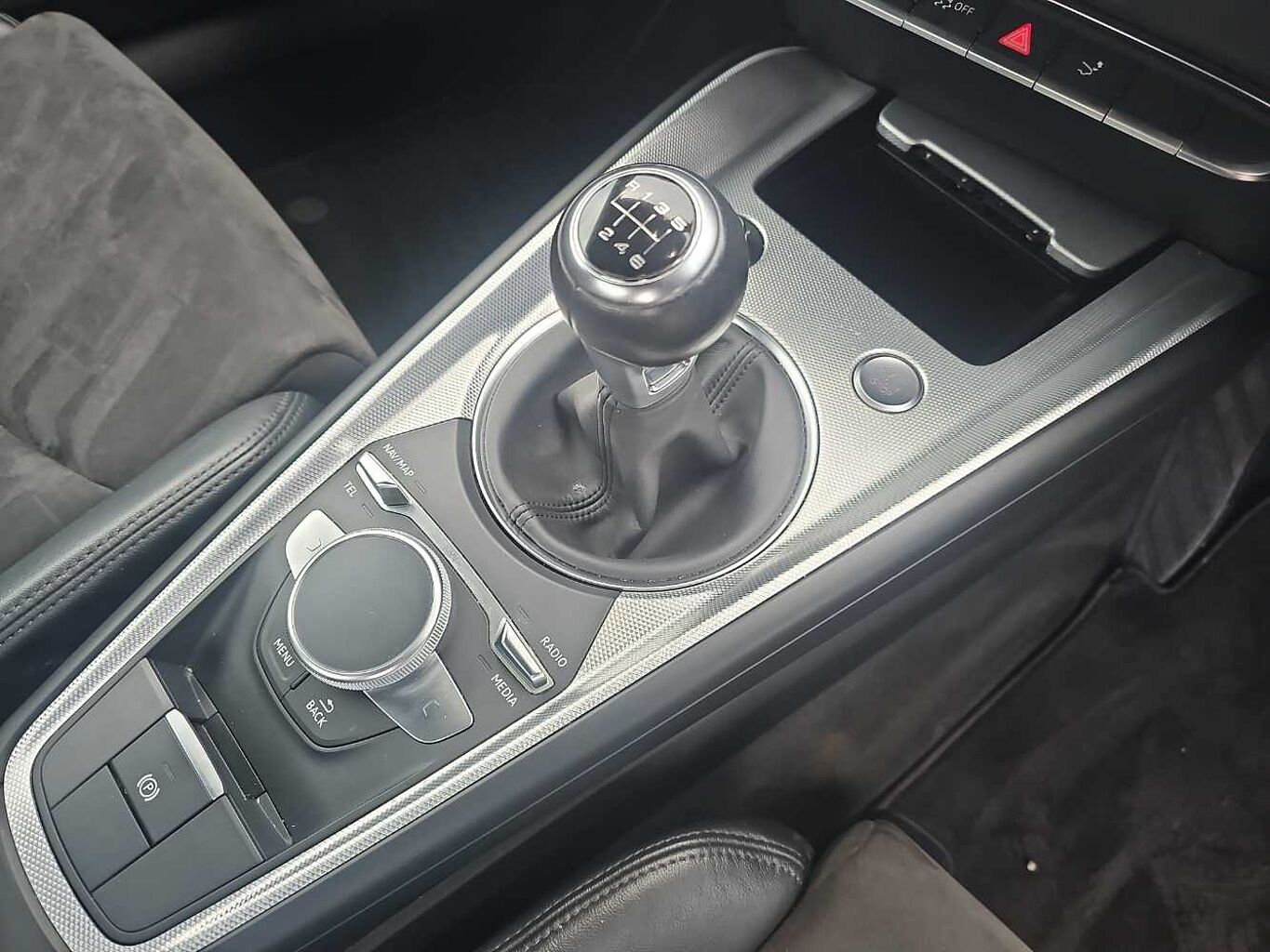 Audi TT Coupe 1.8 T FSI Sport (180 PS)