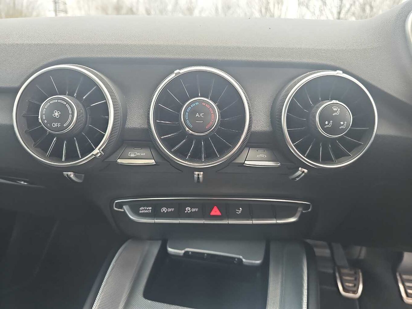 Audi TT Coupe 1.8 T FSI Sport (180 PS)